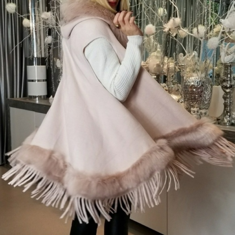 CHIC DOLLZ Blush Sweater Vest - Picture 2 of 4